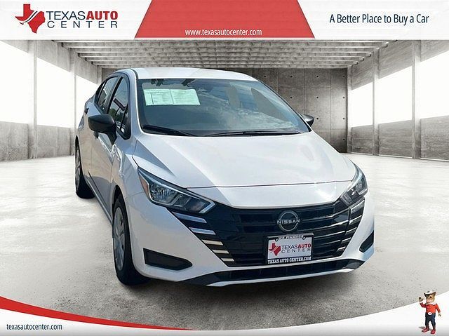 2023 NISSAN Versa