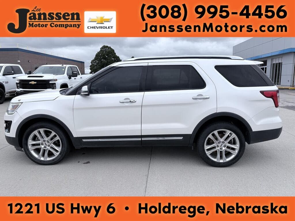 2017 FORD Explorer