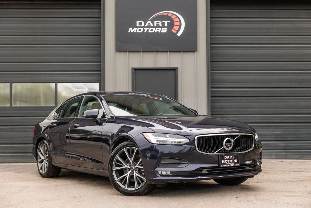 2017 VOLVO S90
