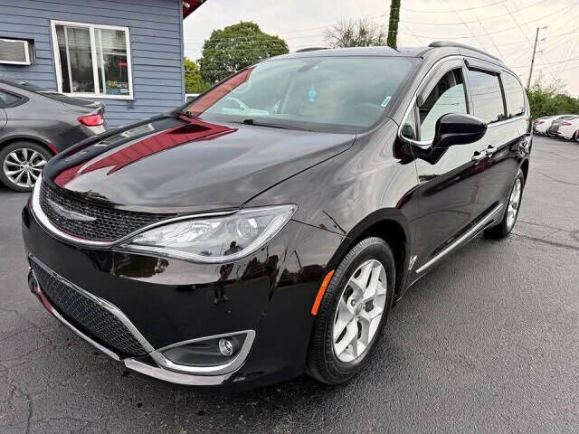 2017 CHRYSLER Pacifica