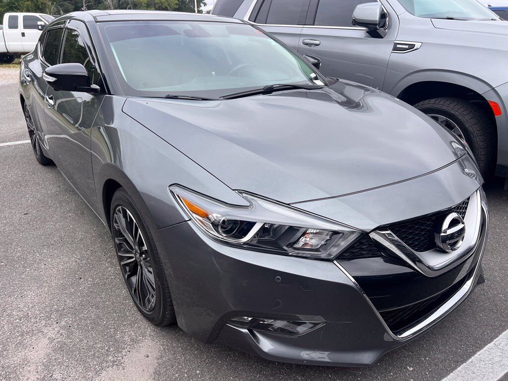 2017 NISSAN Maxima