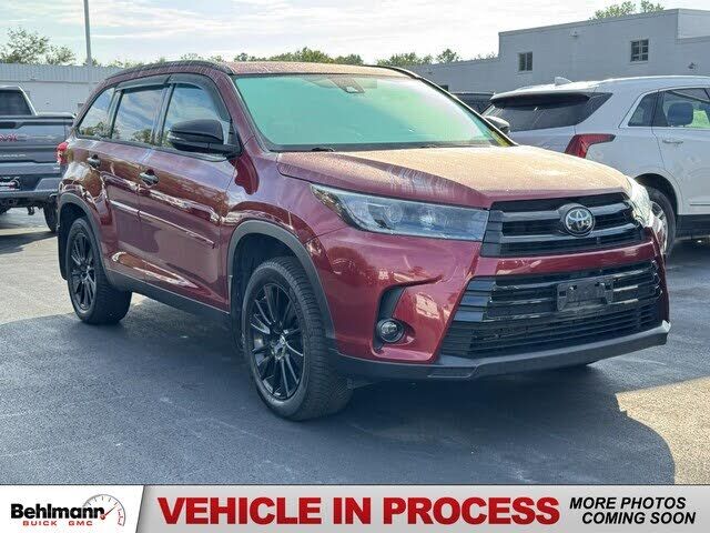 2019 TOYOTA Highlander