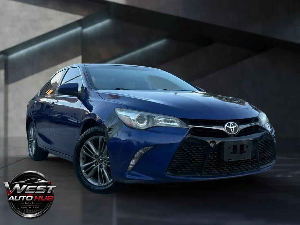 2015 TOYOTA Camry