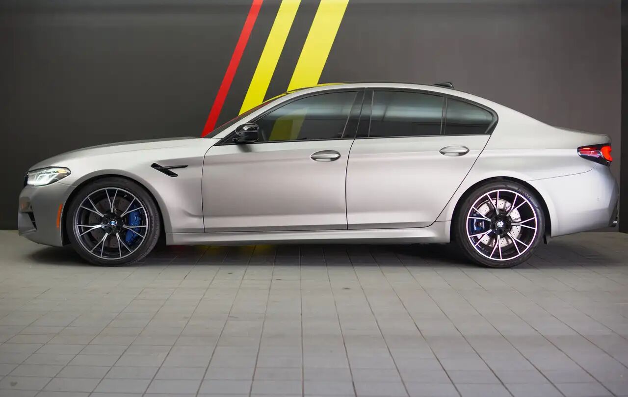 2022 BMW M5