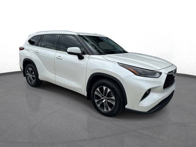 2021 TOYOTA Highlander
