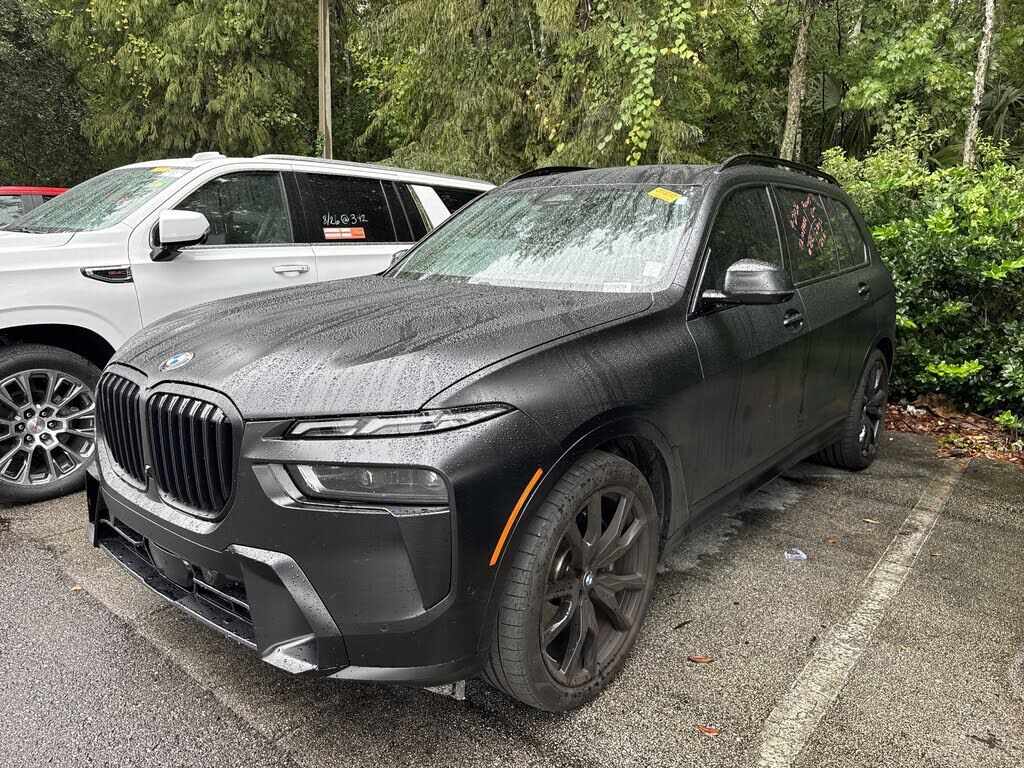 2025 BMW X7