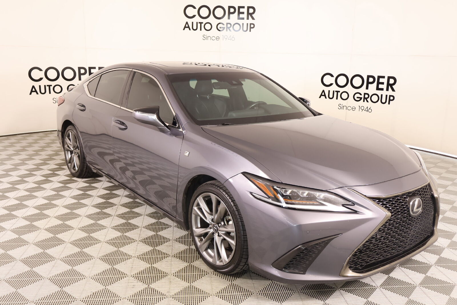 2019 LEXUS ES