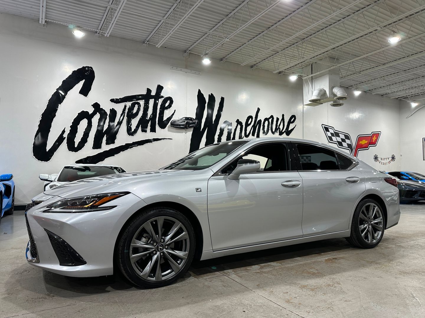 2019 LEXUS ES
