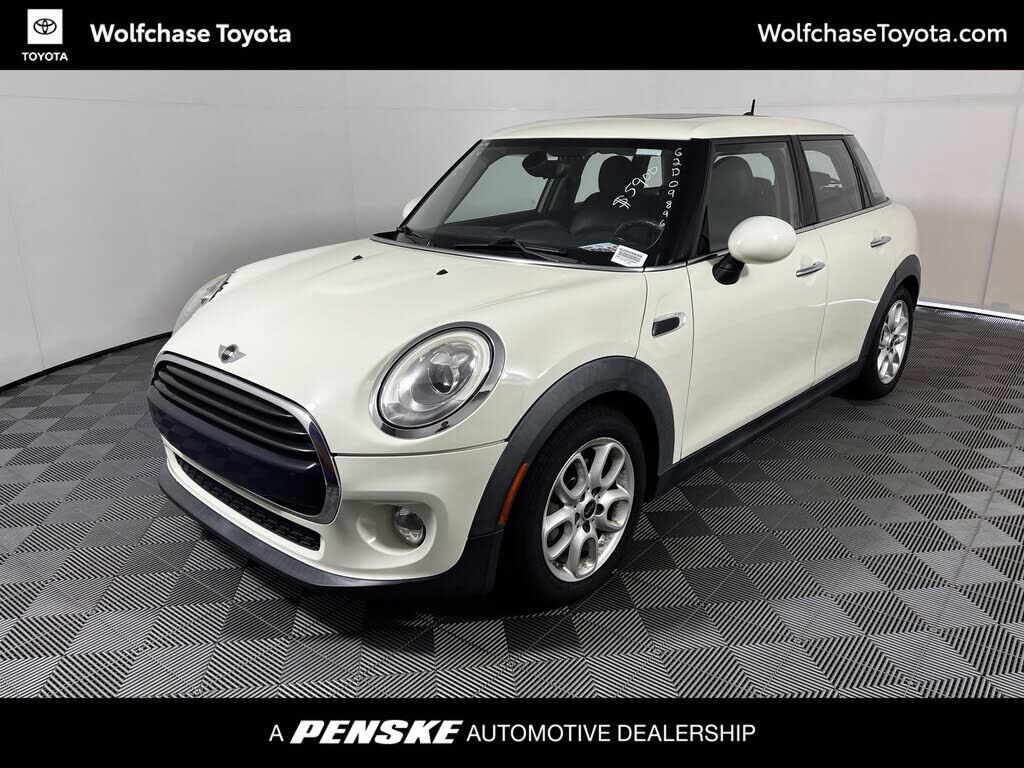 2016 MINI Cooper
