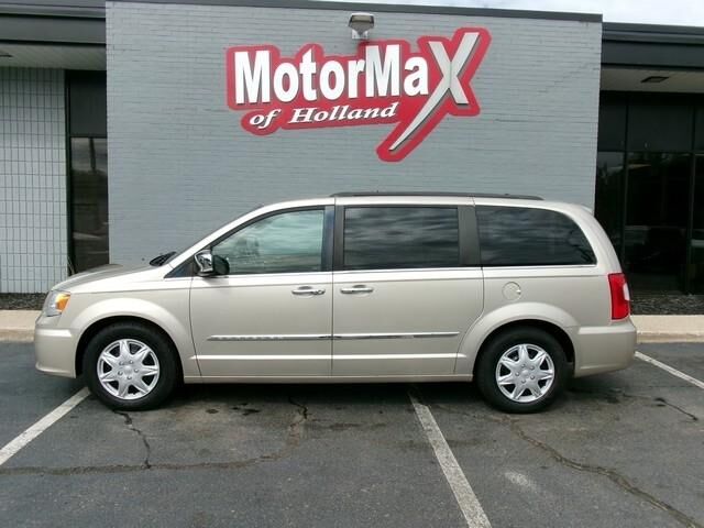 2015 CHRYSLER Town and Country