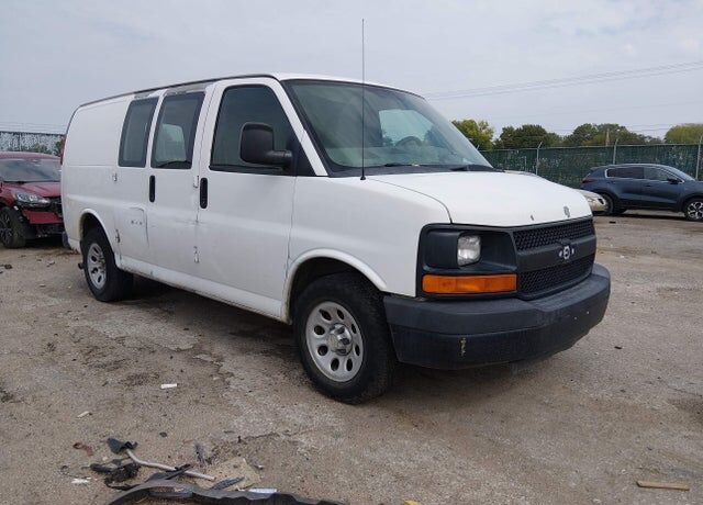 2011 CHEVROLET Express