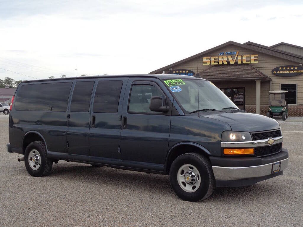 2020 CHEVROLET Express