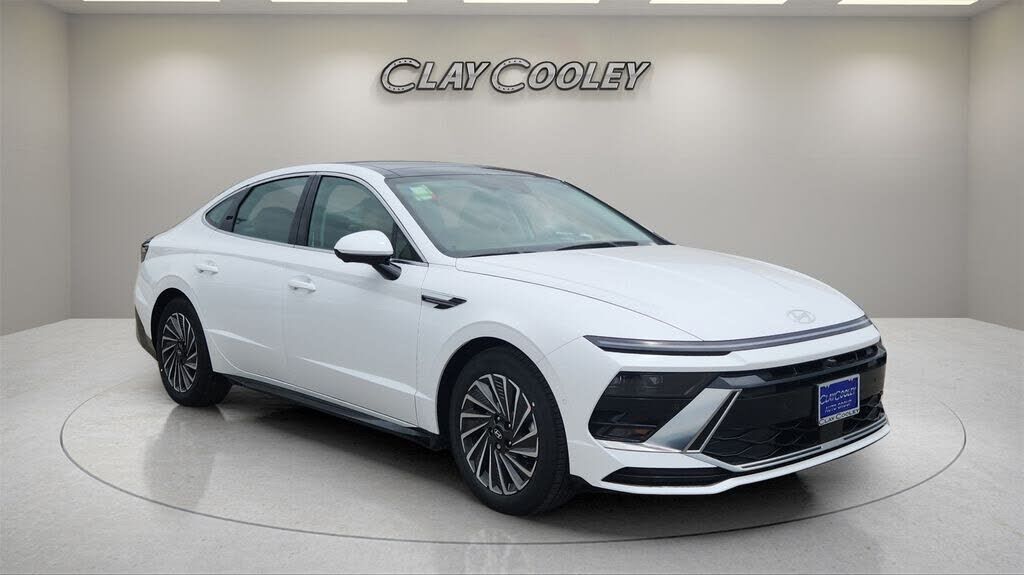 2025 HYUNDAI Sonata