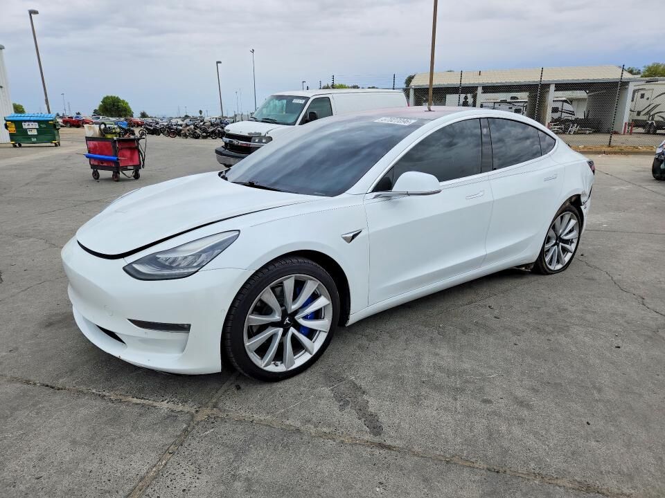 2018 TESLA Model 3