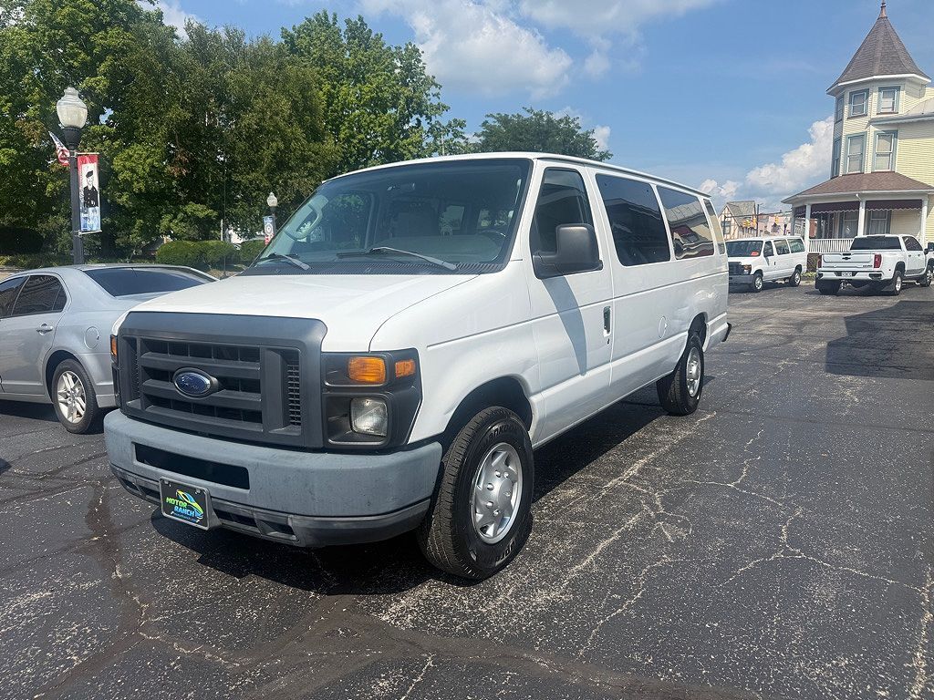 2013 FORD E-350