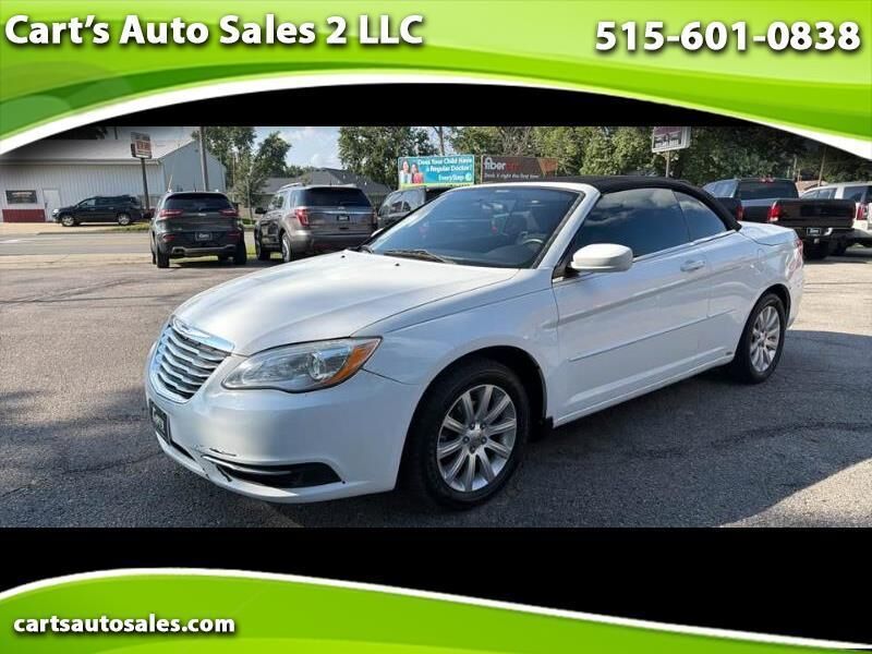 2013 CHRYSLER 200