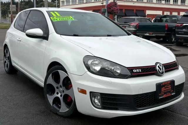 2011 VOLKSWAGEN GTI