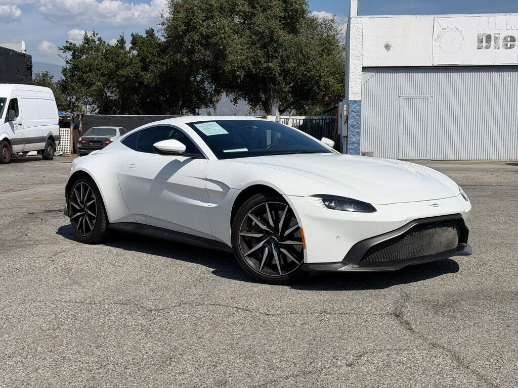 2019 ASTON MARTIN V8 Vantage