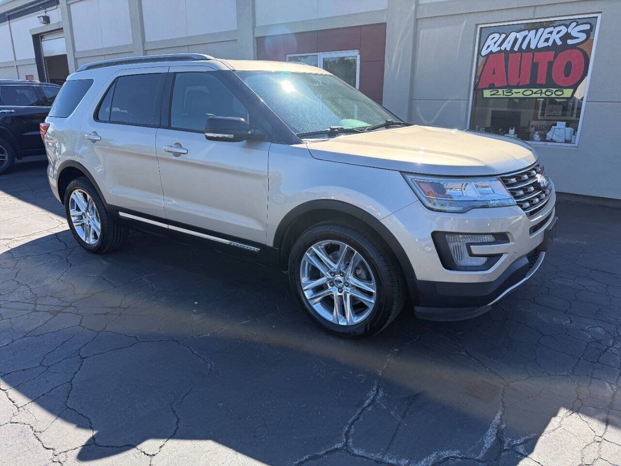 2017 FORD Explorer