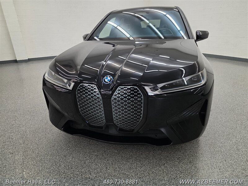 2023 BMW ix