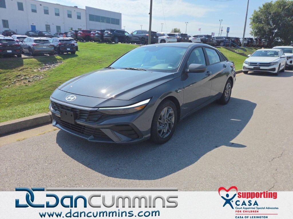 2024 HYUNDAI Elantra