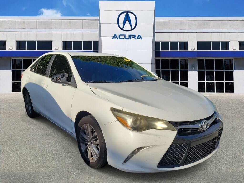 2016 TOYOTA Camry