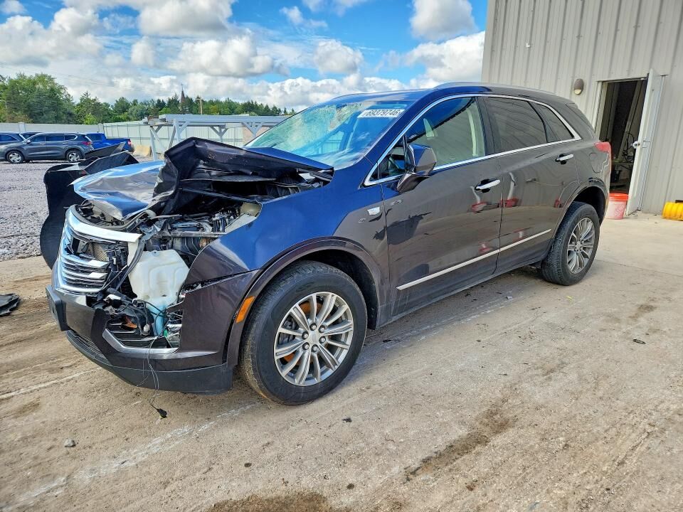 2017 CADILLAC XT5