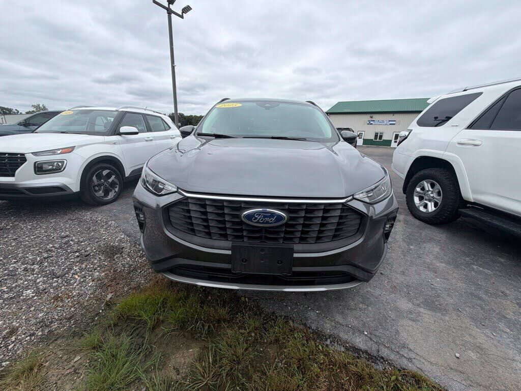 2025 FORD Escape