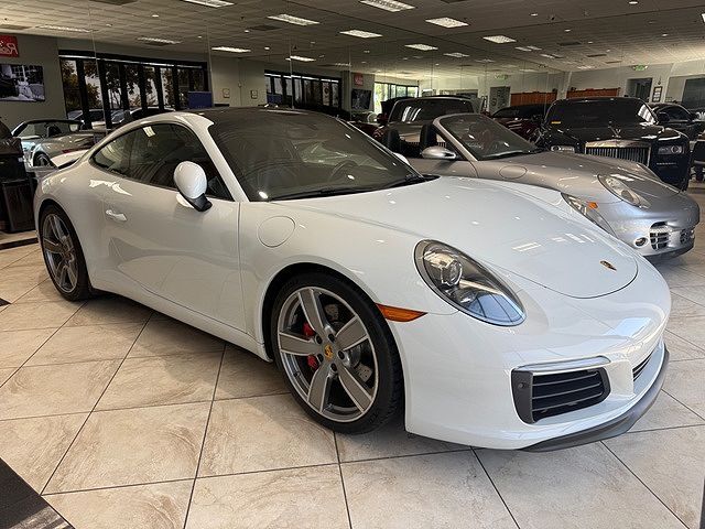 2019 PORSCHE 911