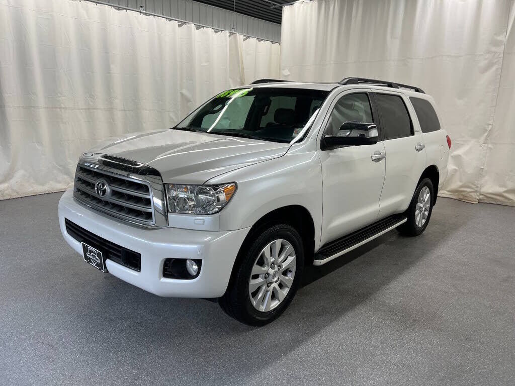 2014 TOYOTA Sequoia