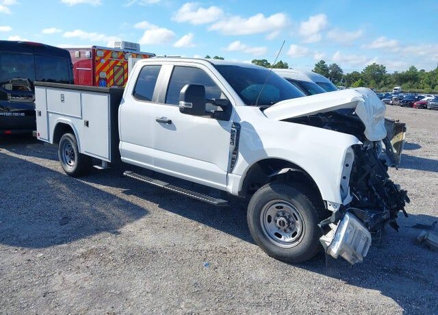 2025 FORD F-250