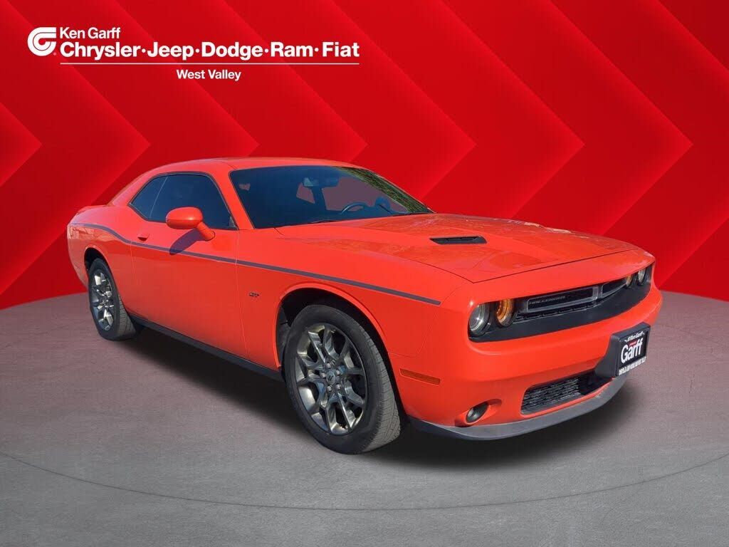 2017 DODGE Challenger