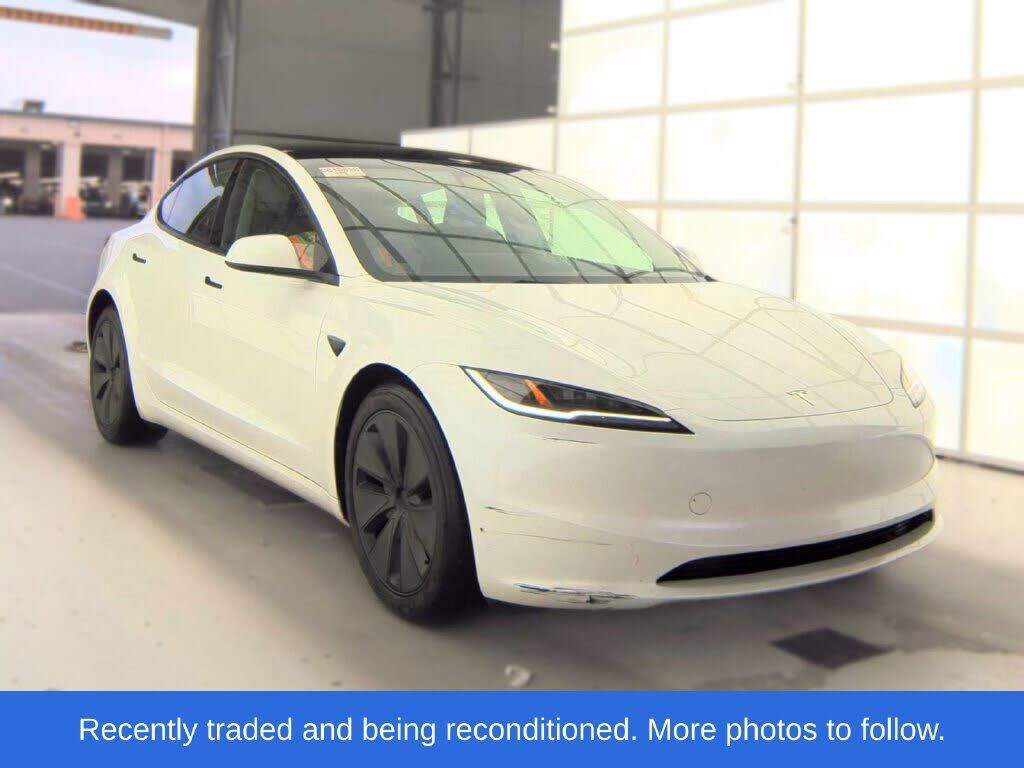 2024 TESLA Model 3