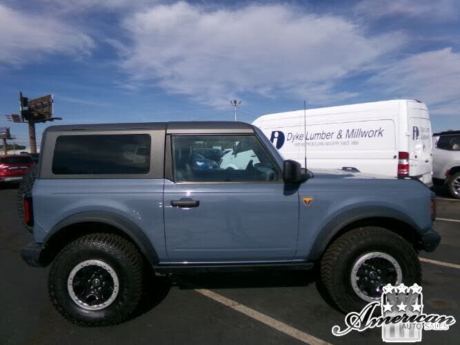2023 FORD Bronco