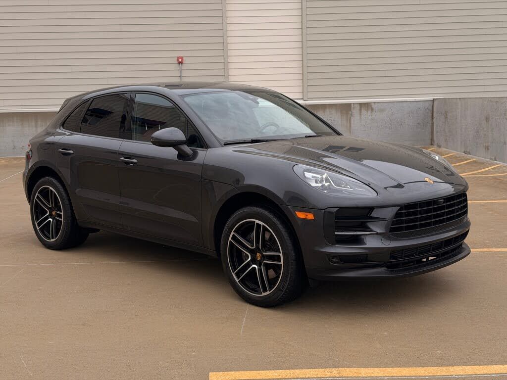 2021 PORSCHE Macan