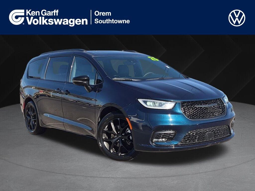 2025 CHRYSLER Pacifica