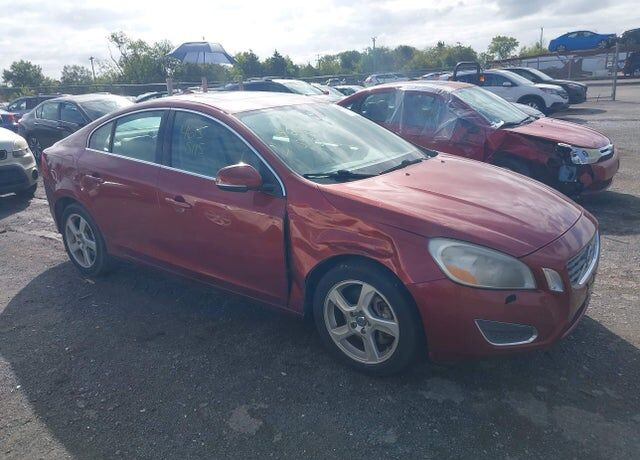 2013 VOLVO S60