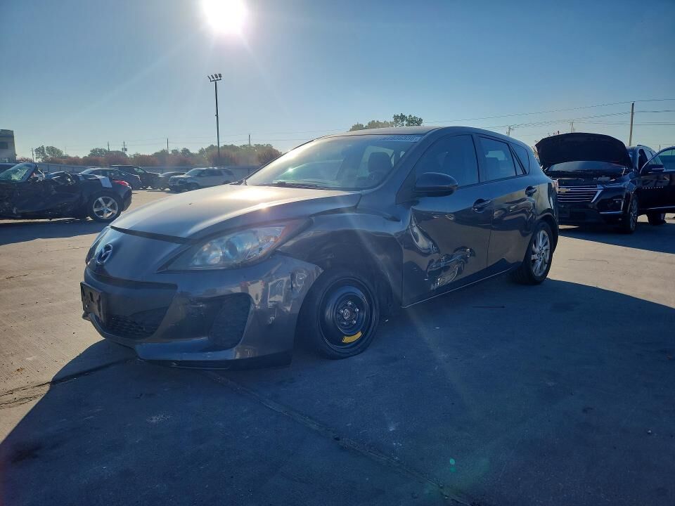 2013 MAZDA Mazda3