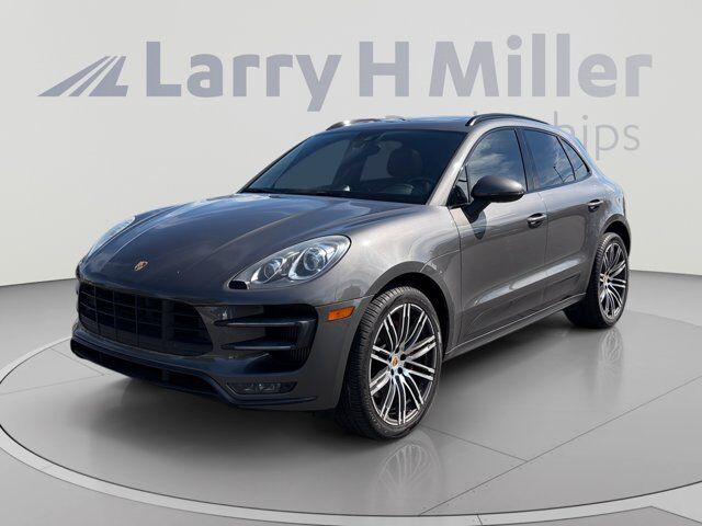 2016 PORSCHE Macan