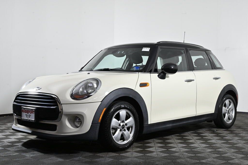 2017 MINI Cooper