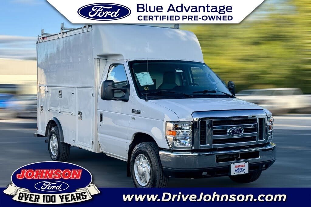 2017 FORD E-350