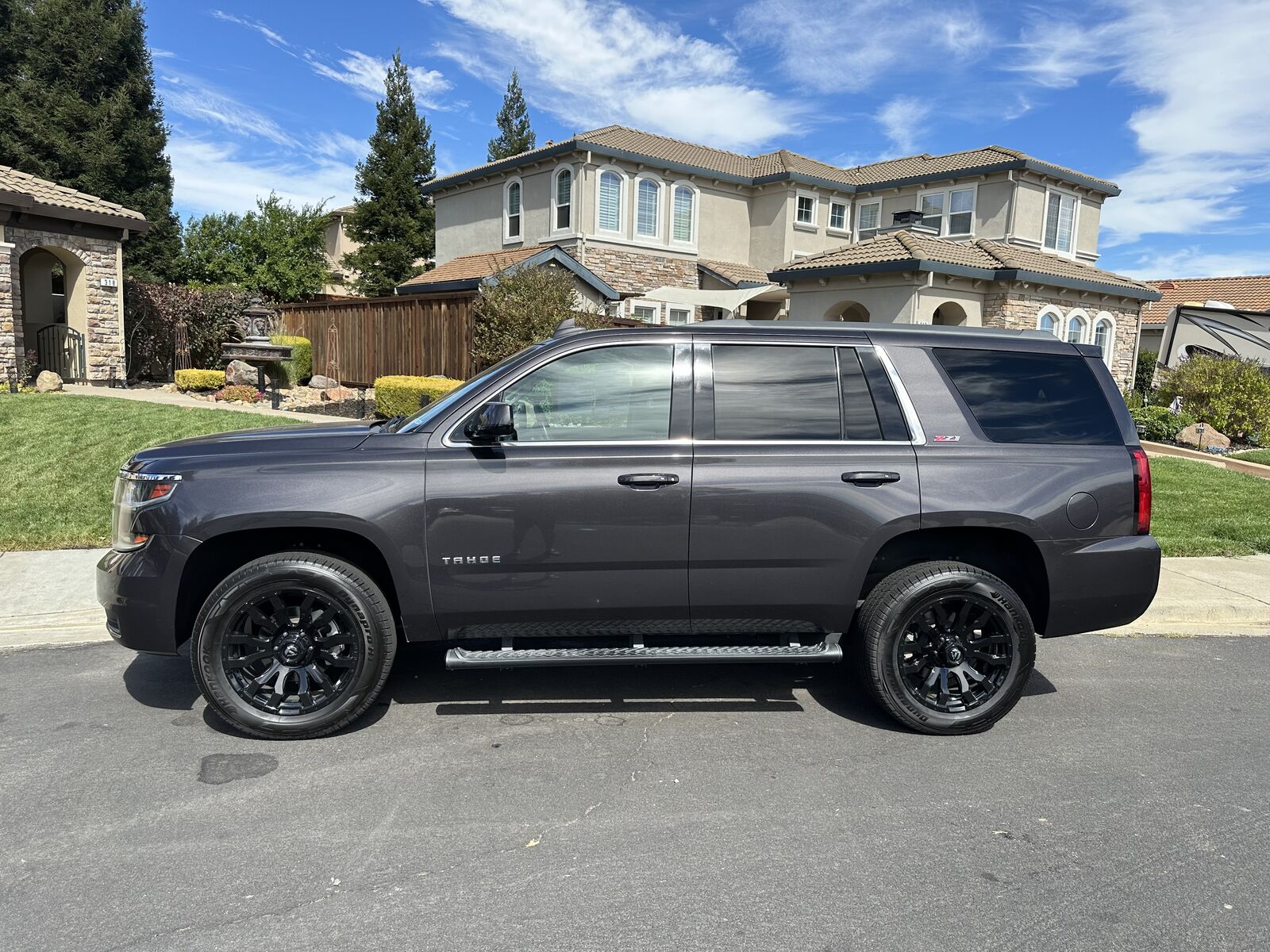 2018 CHEVROLET Tahoe