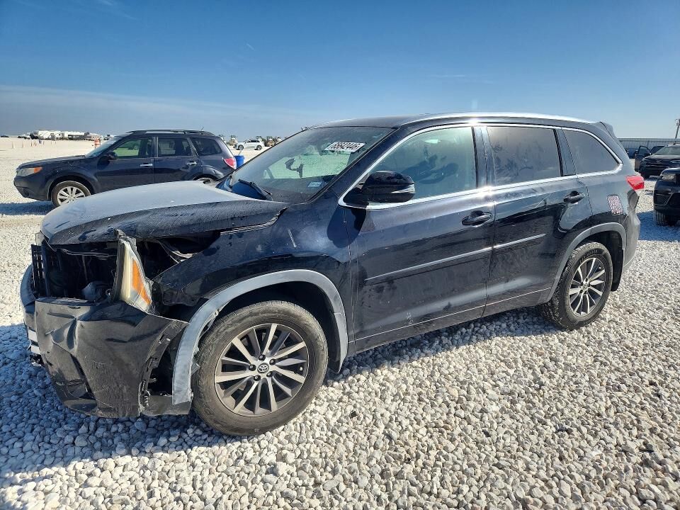 2018 TOYOTA Highlander