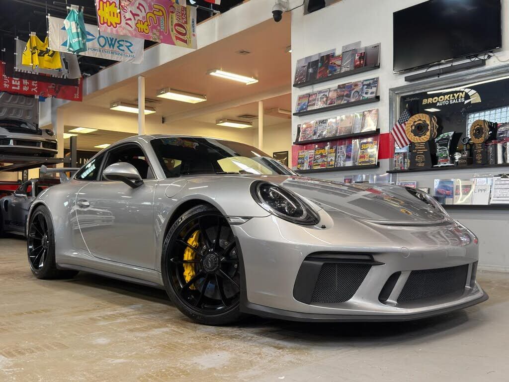 2019 PORSCHE 911