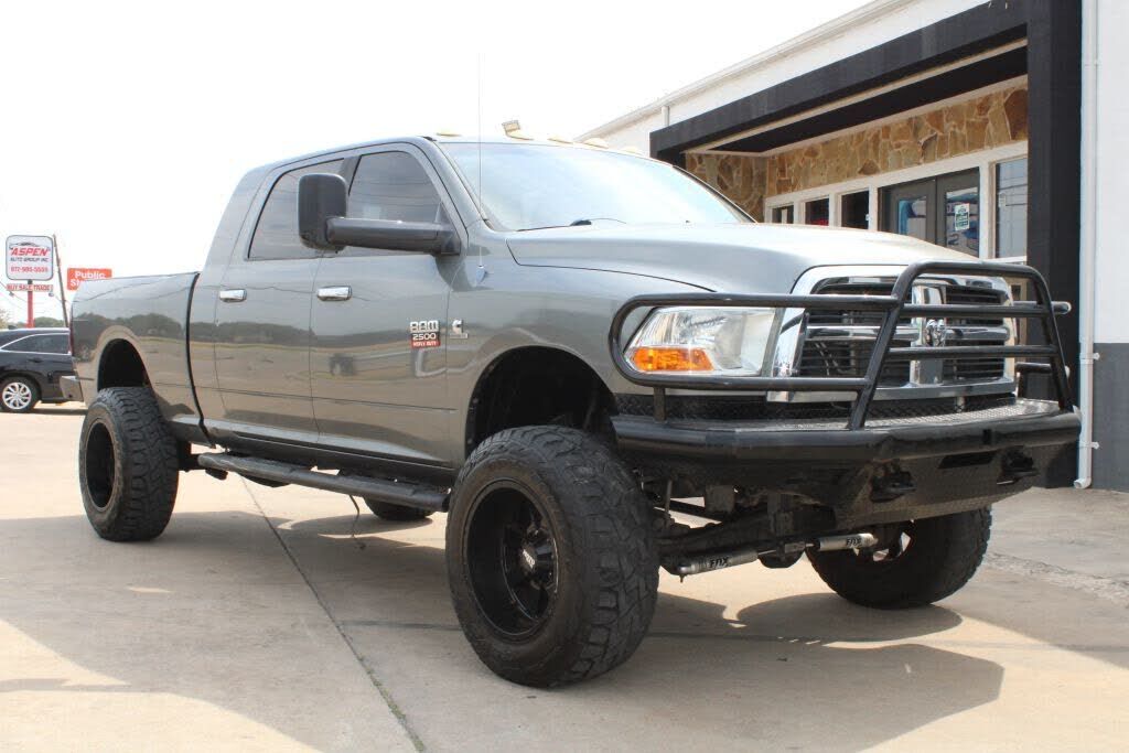 2011 DODGE Ram
