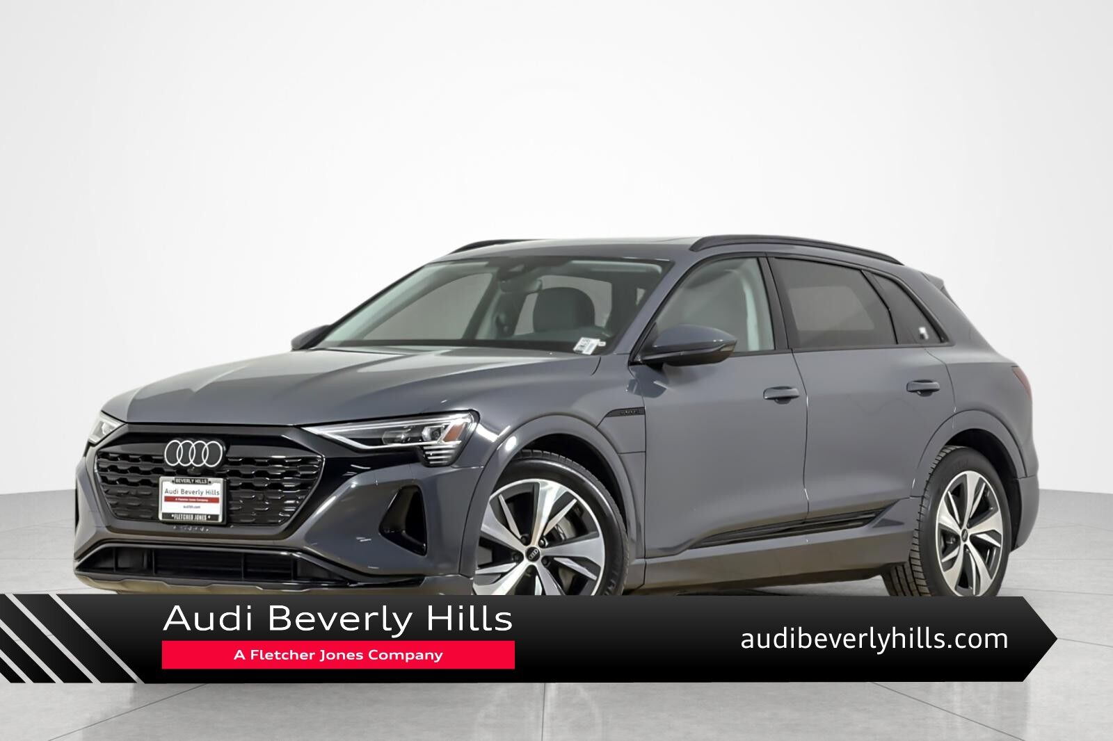 2024 AUDI Q8