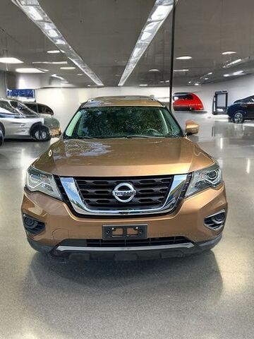 2017 NISSAN Pathfinder