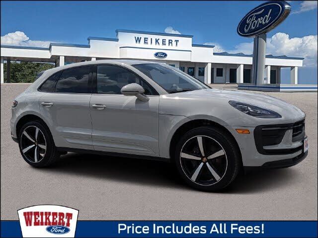 2023 PORSCHE Macan