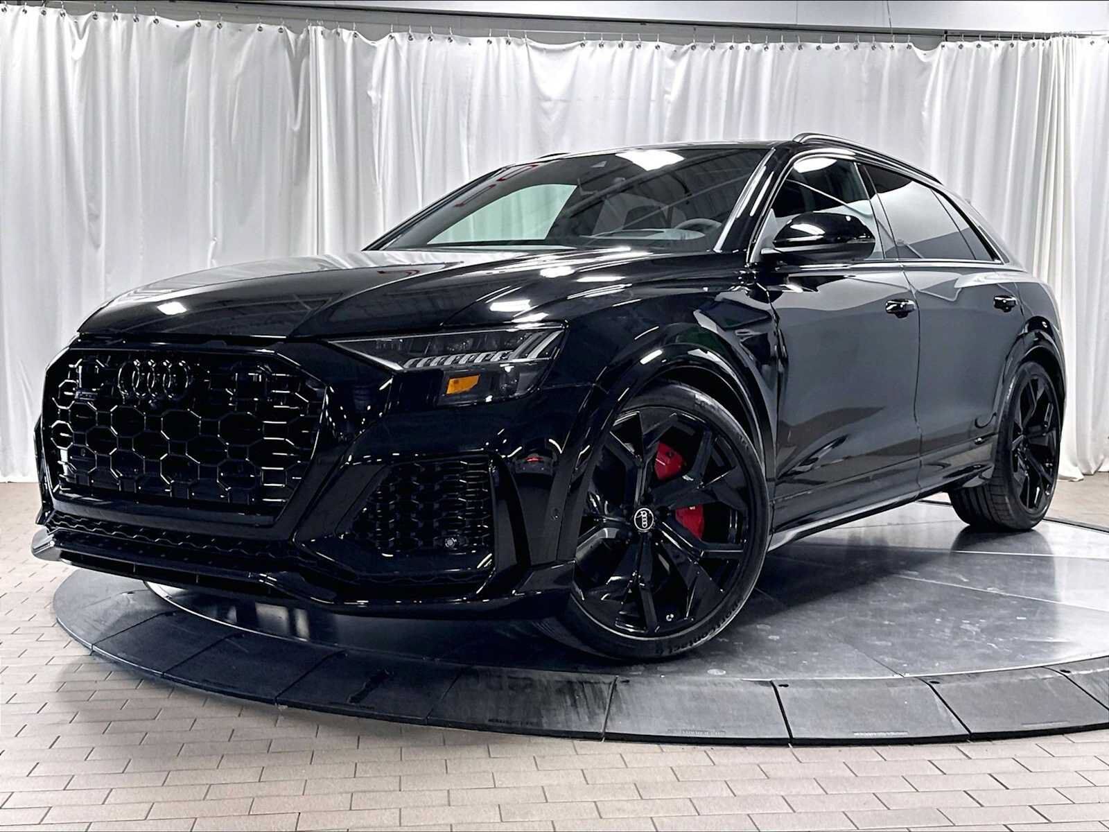 2022 AUDI RS Q8