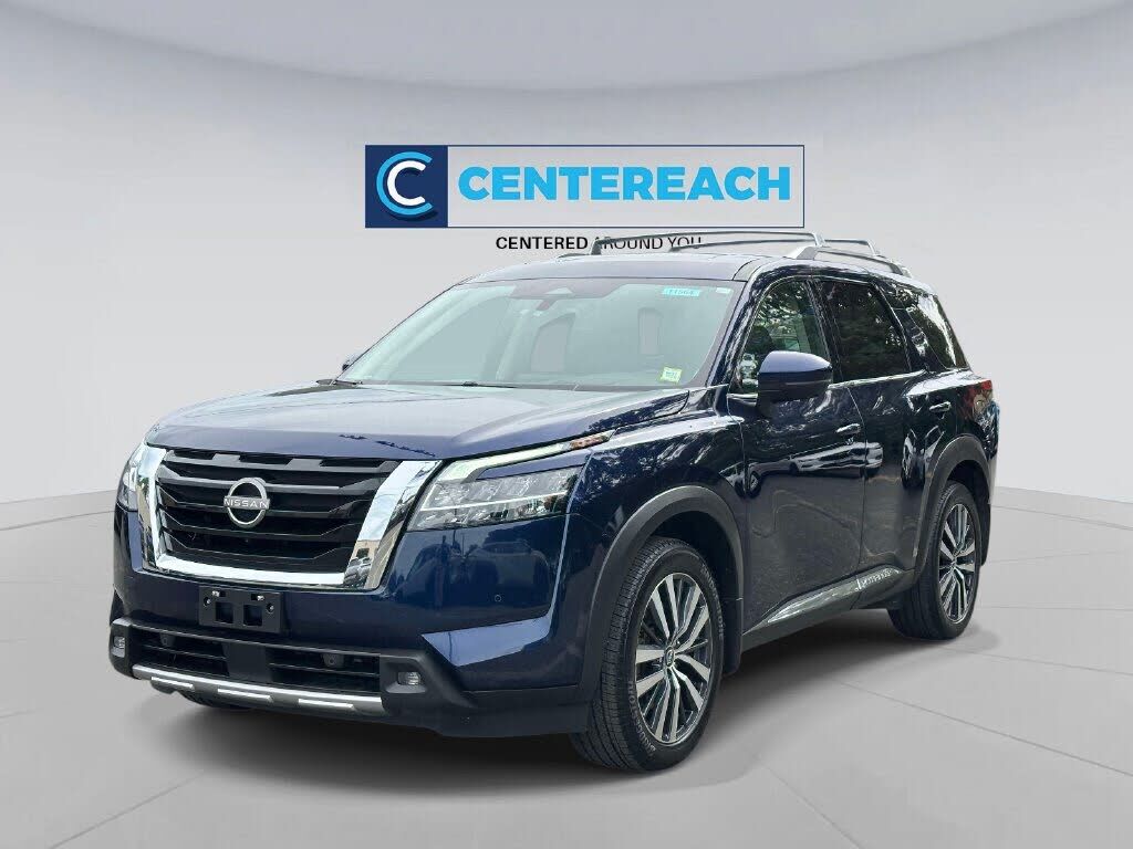 2022 NISSAN Pathfinder